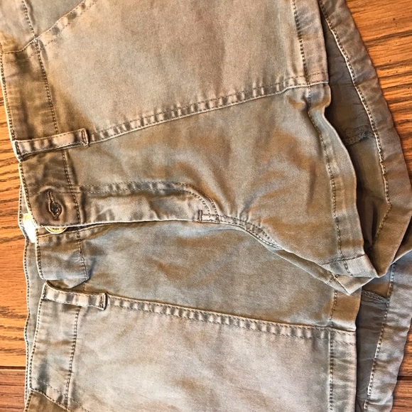 Rip curl short shorts - Picture 3 of 3